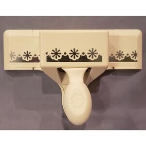 Martha Stewart Snowflake Shallow Edge Punch Scrapbooking Crafts Snow